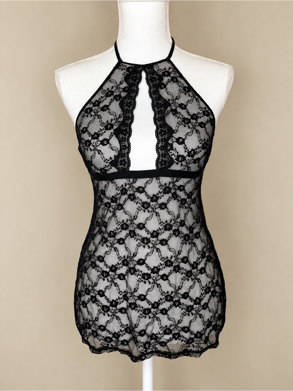 Victorias Secret Black Lace Keyhole Halter Babydoll Chemise Size Small